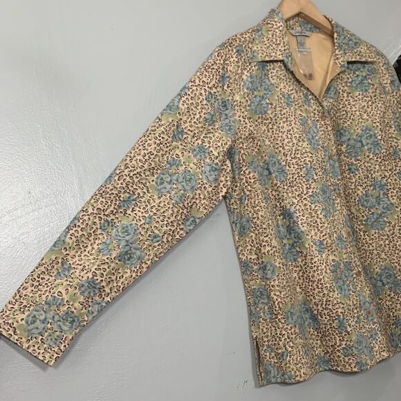 Womens Size Large Leopard Floral Faux Suede Button Up Shirt Safari Old Money - Picture 2 of 7